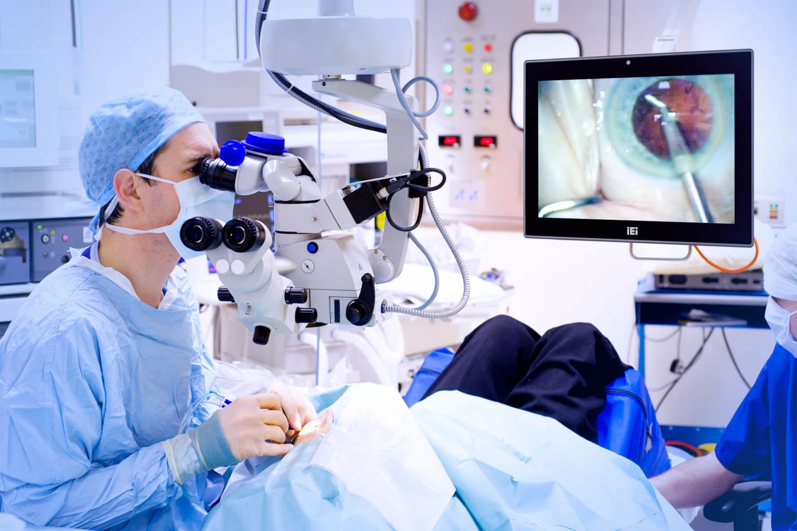 Industrial Panel PC for eye surgery
